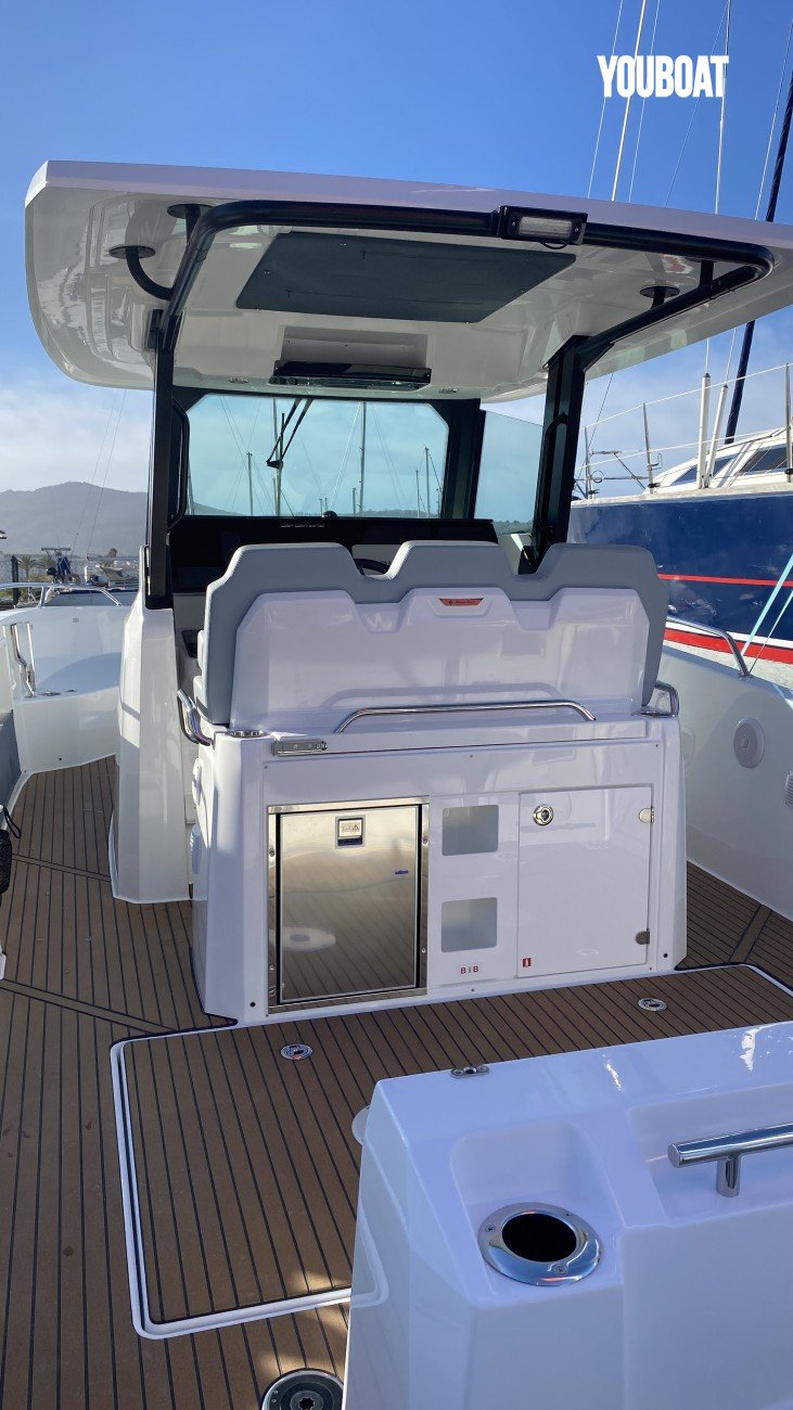 bateau-jeanneau-cap-camarat-90-cc-serie-2-10095229-yb