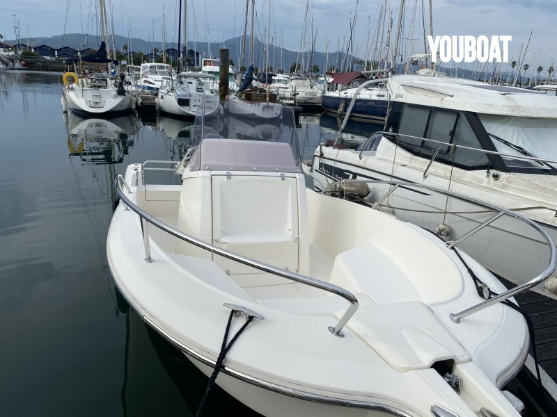 bateau-white-shark-210-cc-origin-10062692-yb